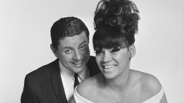 NEW YORK - CIRCA 1965: Cuban-American singer La Lupe and "The King of Latin Music" Tito Puente pose for a portrait circa 1960 in New York city, New York. (Photo by Michael Ochs Archives/Getty Images)